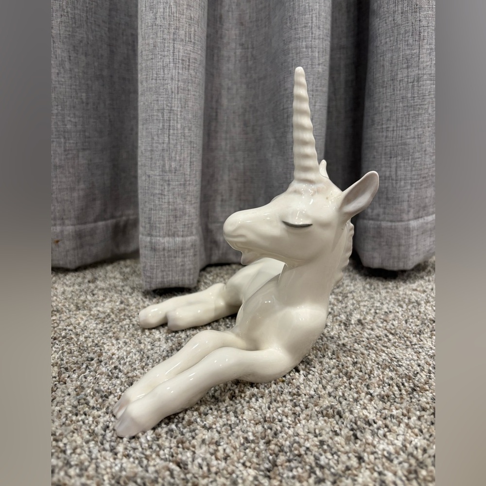 Vintage Mid-Century Modern unicorn figurine by Freeman McFarlin Pottery. - Picture 3 of 12